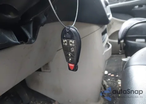 2014 Chrysler Town & Country Touring z USA, uszkodzony, nr VIN 2C4RC1BG9ER437930